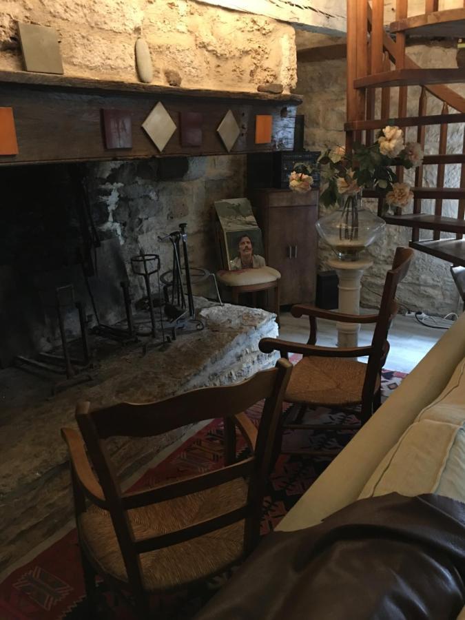مبيت وإفطار Vailhourles Le Moulin A Huile المظهر الخارجي الصورة