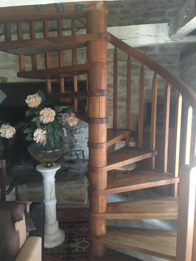 مبيت وإفطار Vailhourles Le Moulin A Huile المظهر الخارجي الصورة